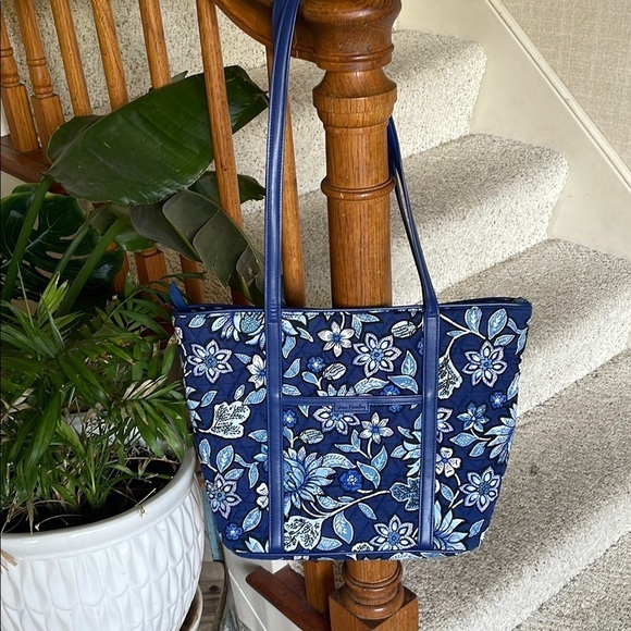 Vera Bradley Bohemian Quilted Floral Blue Tote Bag - Picture 1 of 11